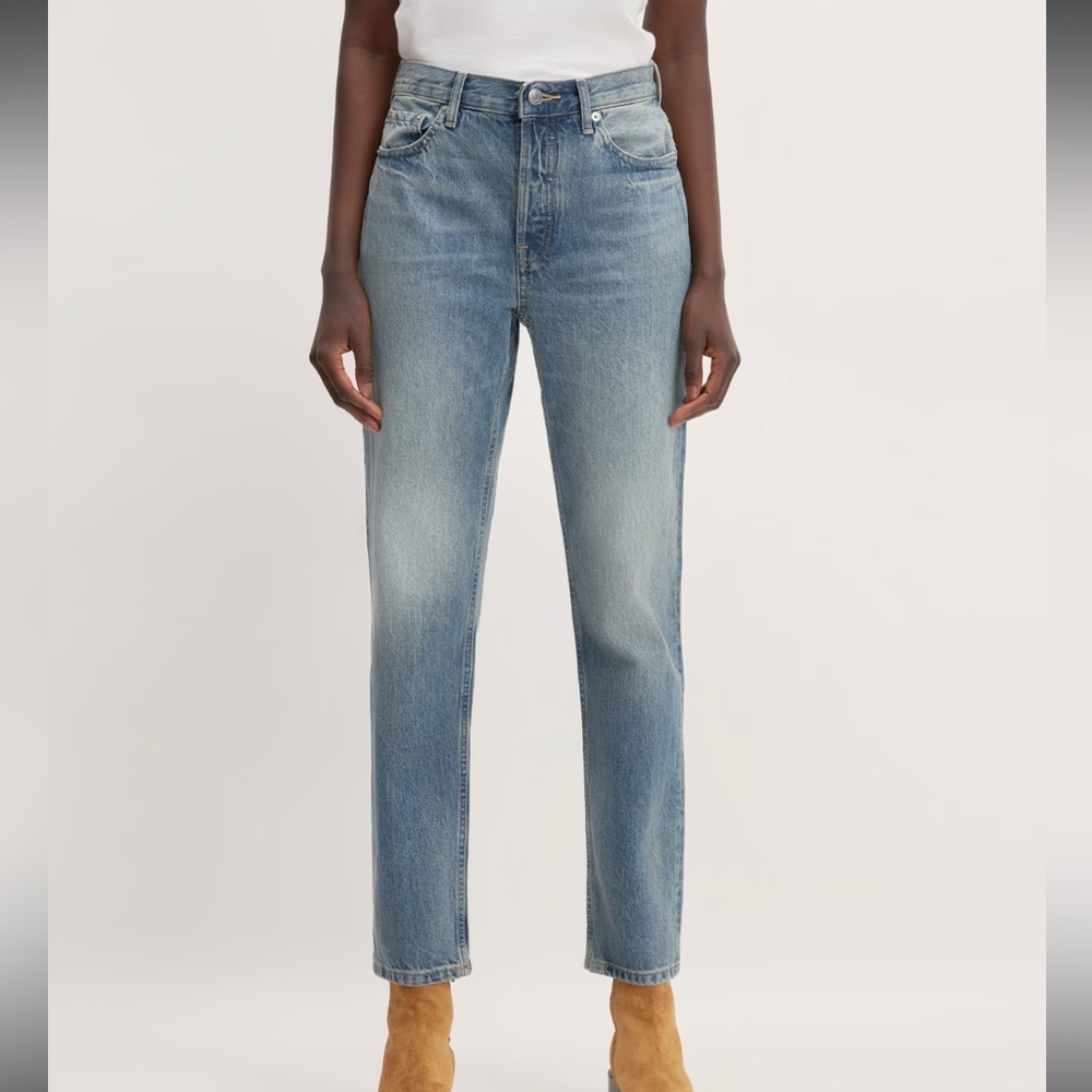 Everlane the curvy 90’s cheeky straight jean